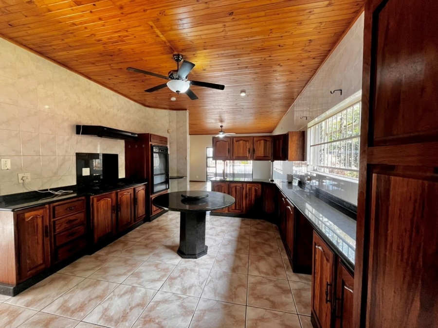 4 Bedroom Property for Sale in Safari Gardens North West